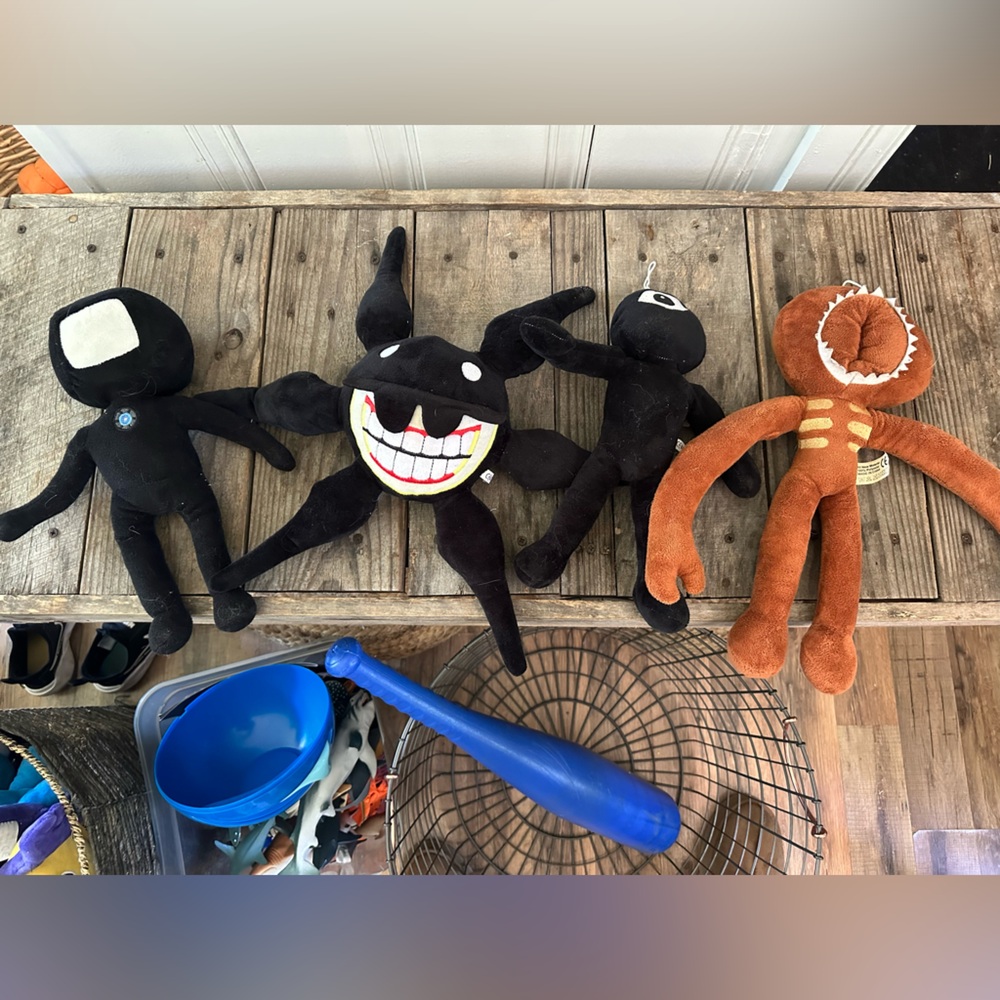 Doors plush toys